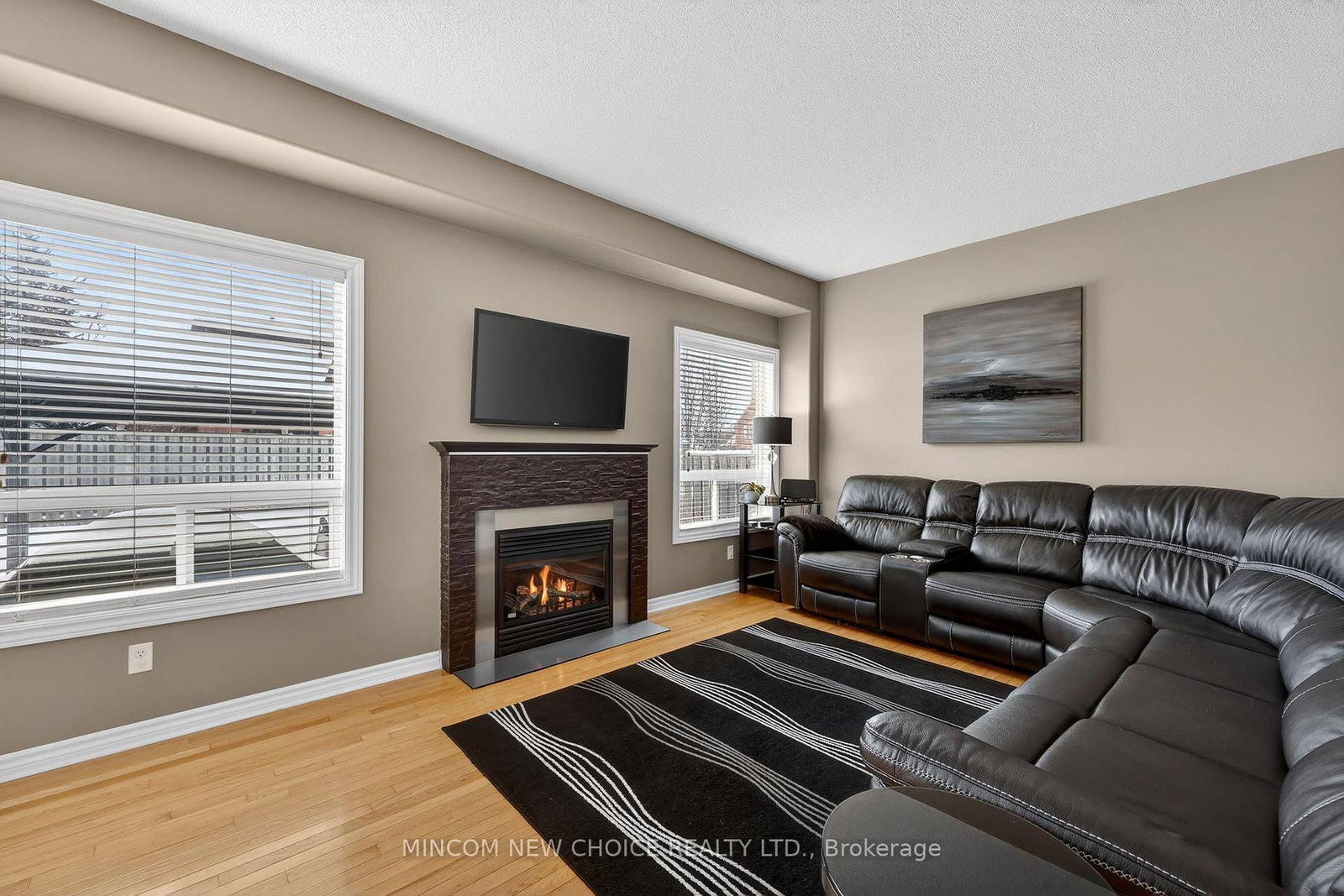 Detached House for sale at 37 Westminster Circle, Barrie, Ontario, L4M 0A4 - Innis-Shore - MLS: S12974904