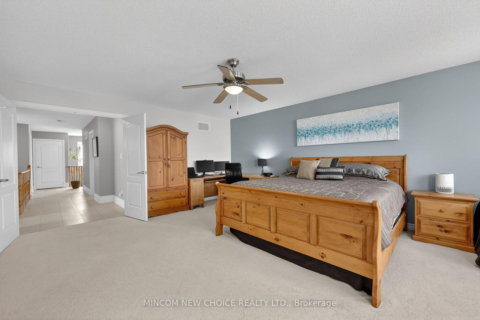 Detached House for sale at 37 Westminster Circle, Barrie, Ontario, L4M 0A4 - Innis-Shore - MLS: S12974904