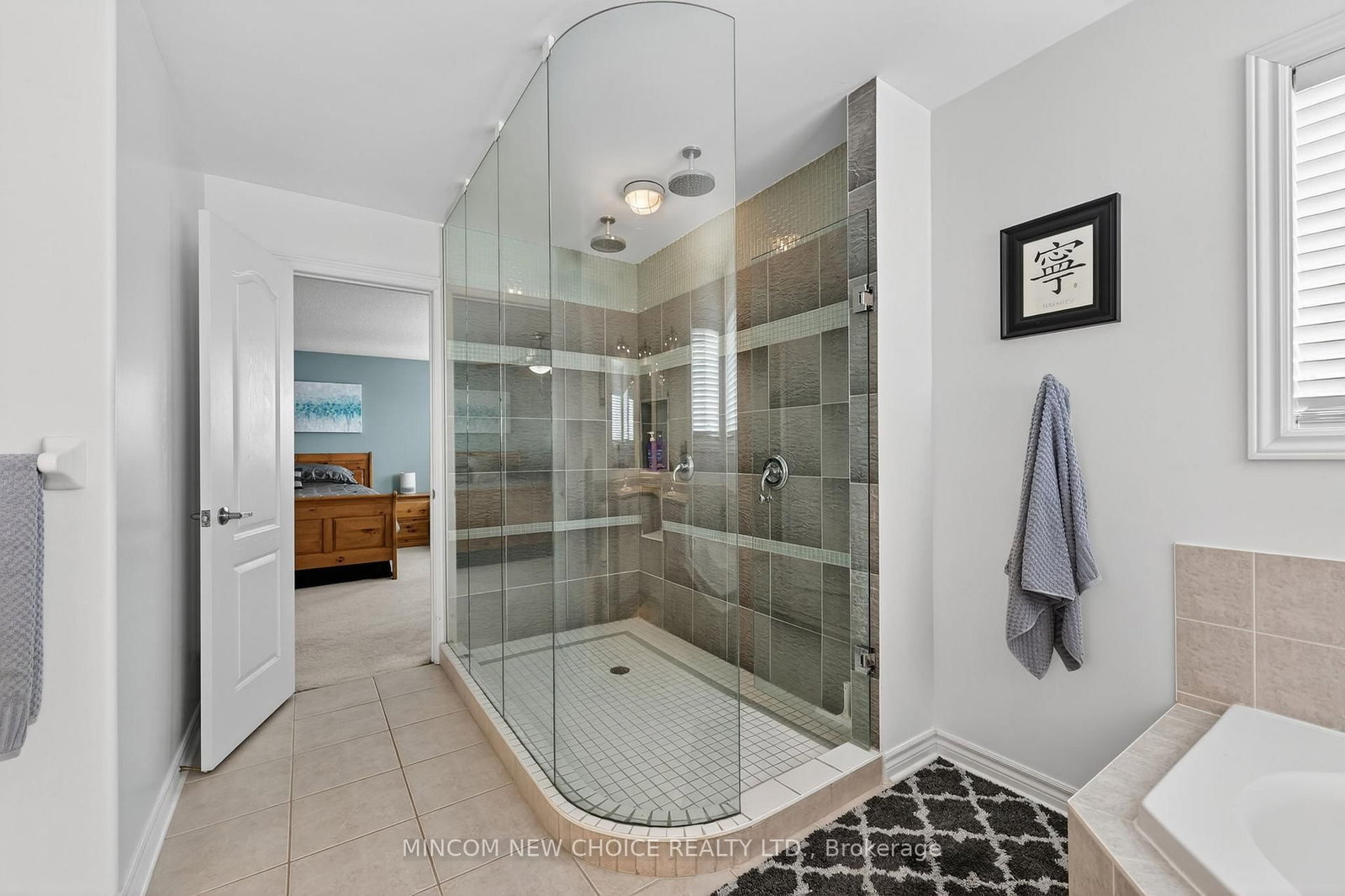 Detached House for sale at 37 Westminster Circle, Barrie, Ontario, L4M 0A4 - Innis-Shore - MLS: S12974904