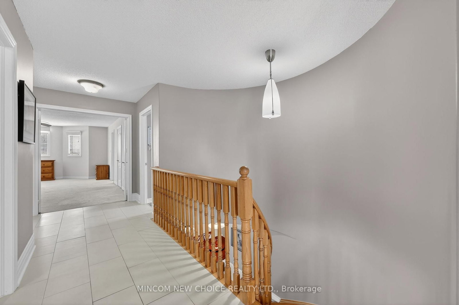 Detached House for sale at 37 Westminster Circle, Barrie, Ontario, L4M 0A4 - Innis-Shore - MLS: S12974904