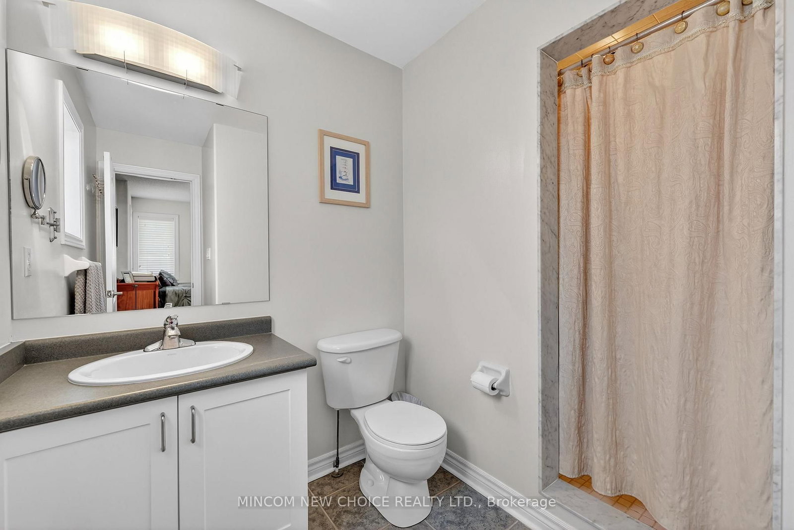 Detached House for sale at 37 Westminster Circle, Barrie, Ontario, L4M 0A4 - Innis-Shore - MLS: S12974904