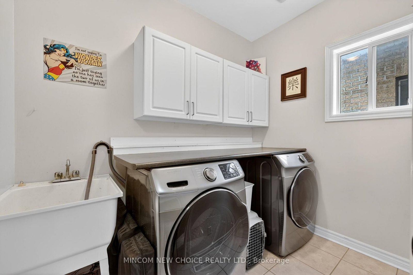 Detached House for sale at 37 Westminster Circle, Barrie, Ontario, L4M 0A4 - Innis-Shore - MLS: S12974904