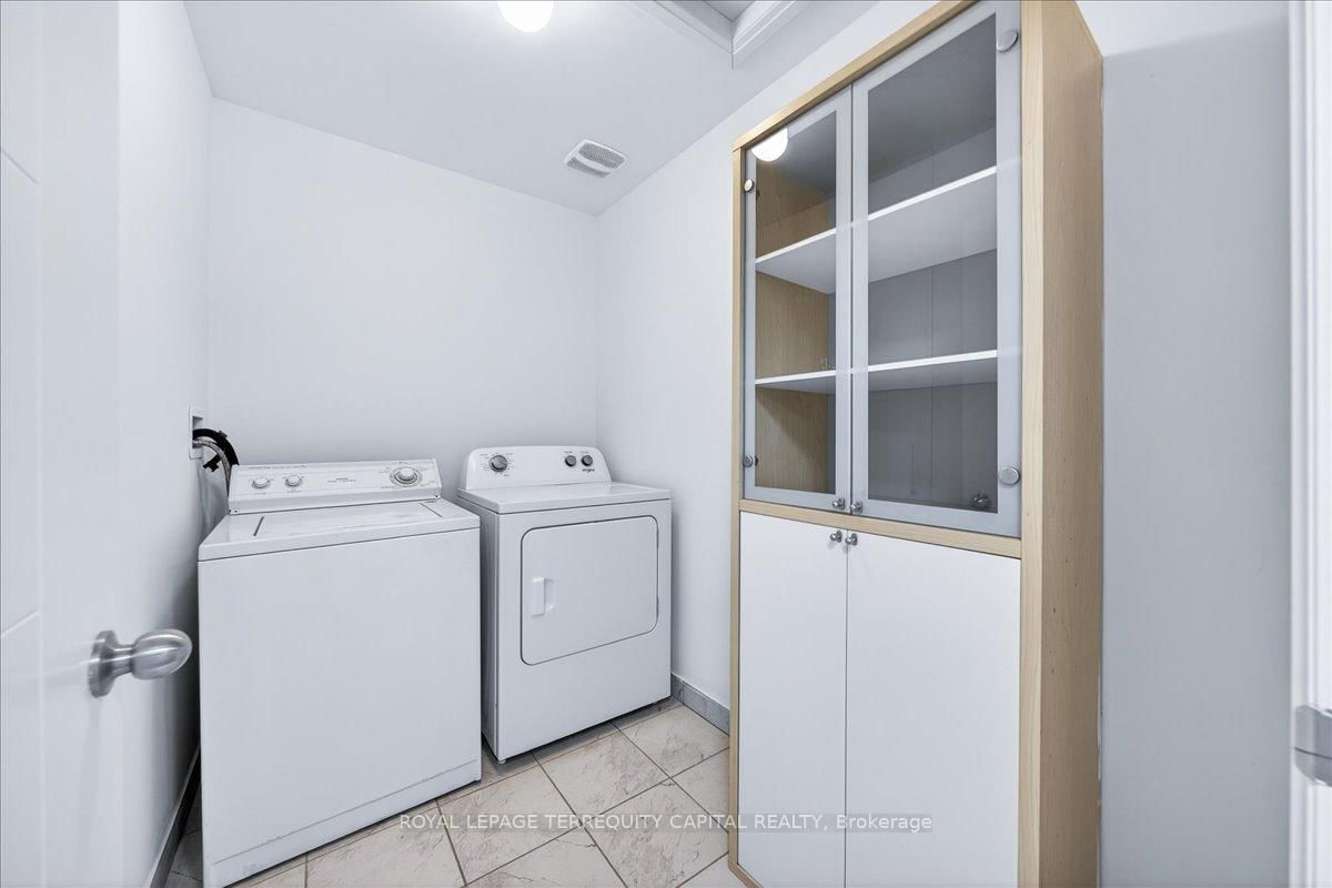 Detached House for sale at 11 Bedford Estates Crescent, Barrie, Ontario, L4N 9K5 - Bayshore - MLS: S12975104