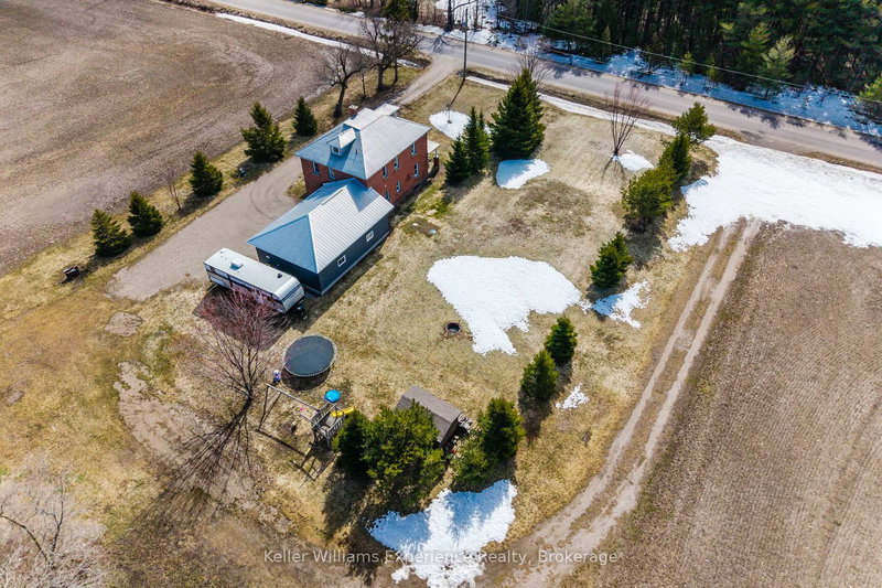 2936 Flos 6 Rd W, Springwater, L0L 1P0 | Image 2