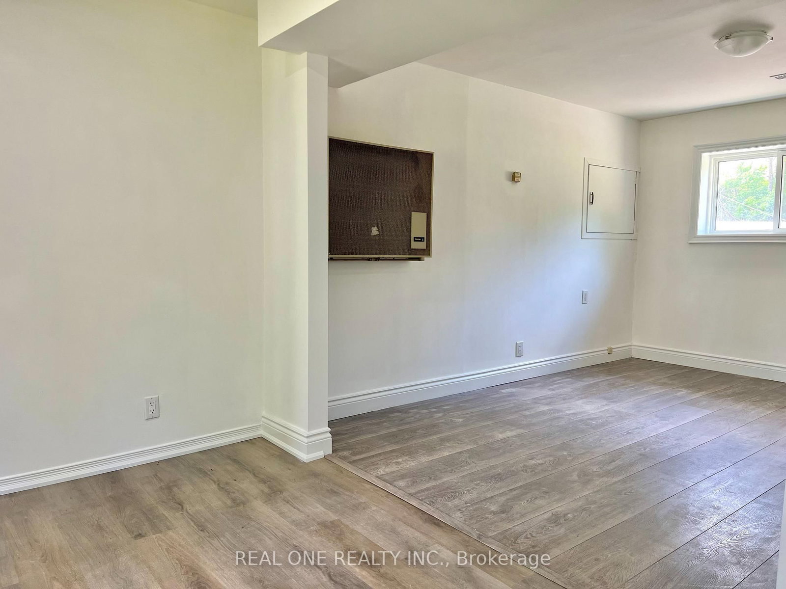 Detached House for sale at 216 Foster Drive, Barrie, Ontario, L4N 3X8 - Painswick North - MLS: S12975230