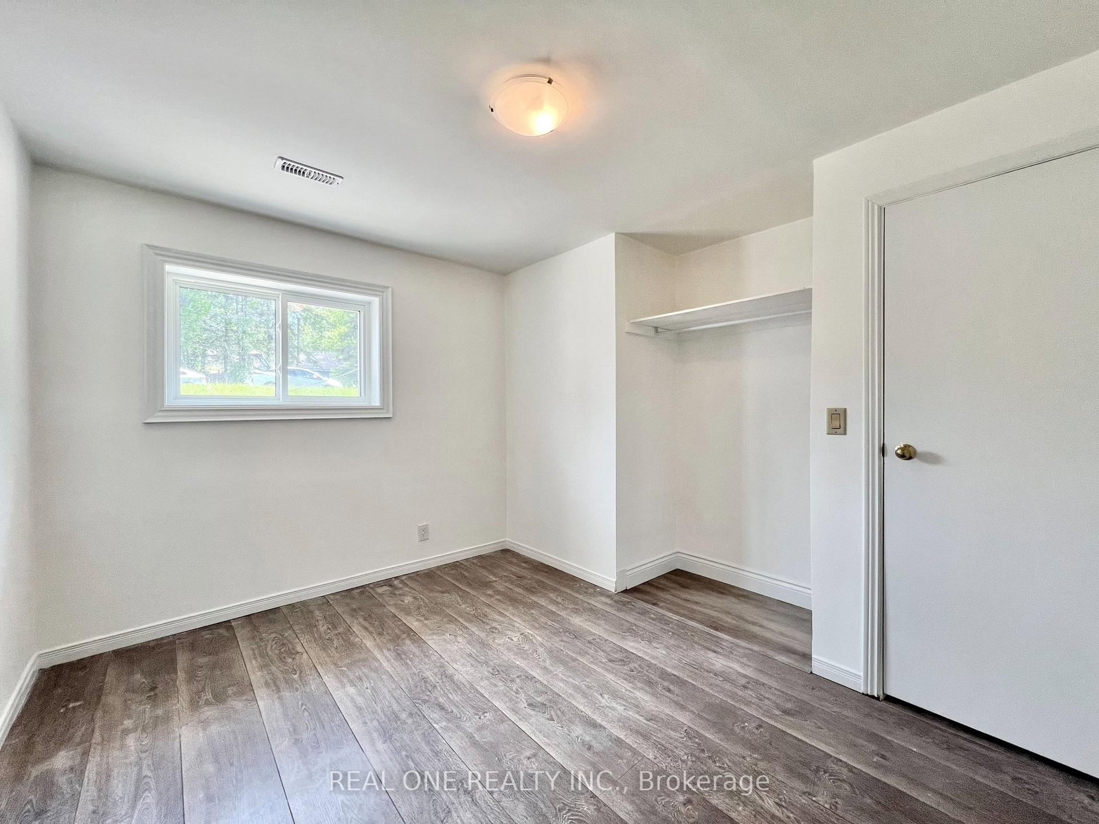 Detached House for sale at 216 Foster Drive, Barrie, Ontario, L4N 3X8 - Painswick North - MLS: S12975230