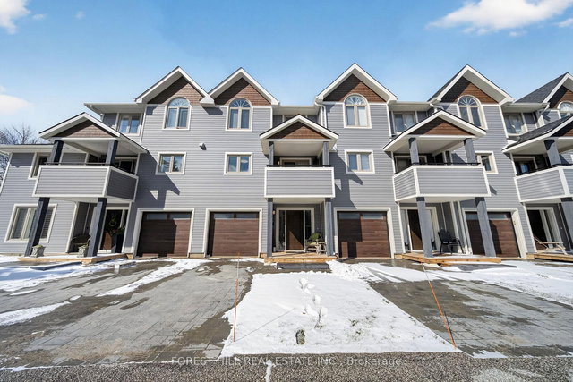 53 Lighthouse Lane W