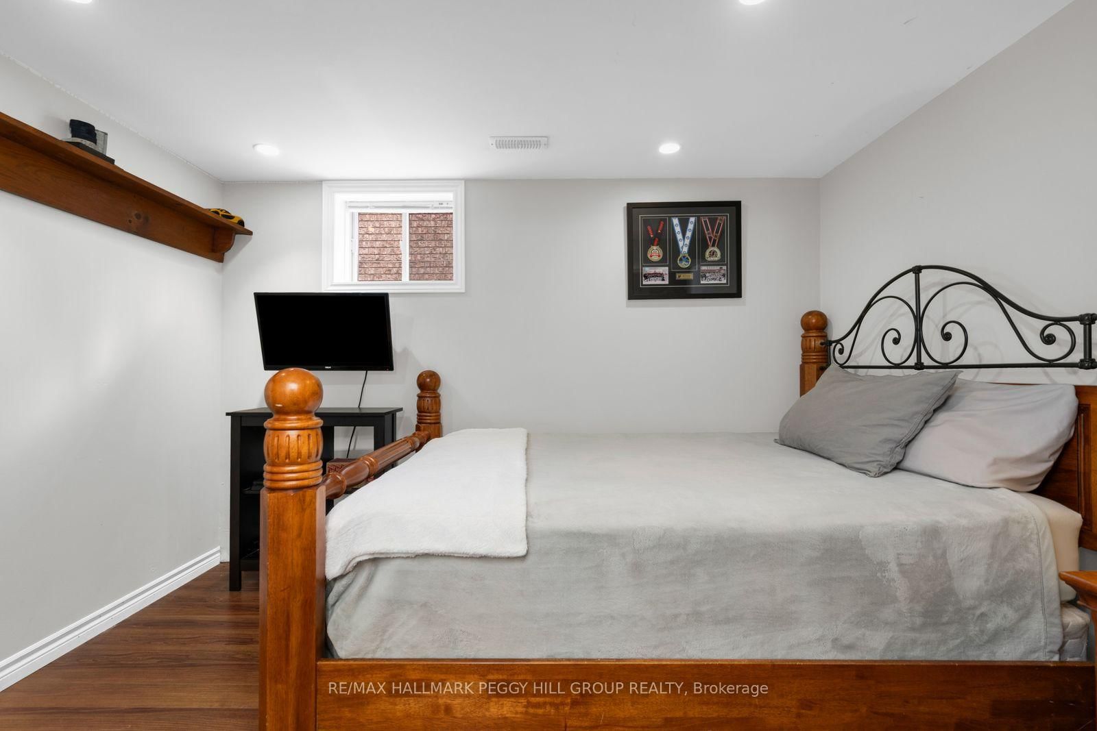 Detached House for sale at 64 Bird Street, Barrie, Ontario, L4N 0X3 - Edgehill Drive - MLS: S12975436