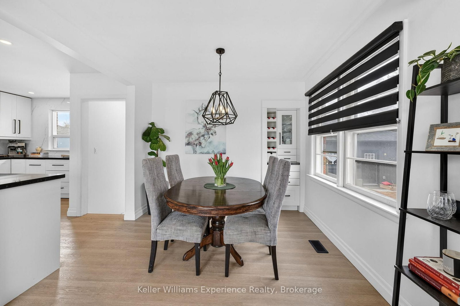 Detached House for sale at 106 Nelson Street, Barrie, Ontario, L4M 4K7 - Codrington - MLS: S12976056