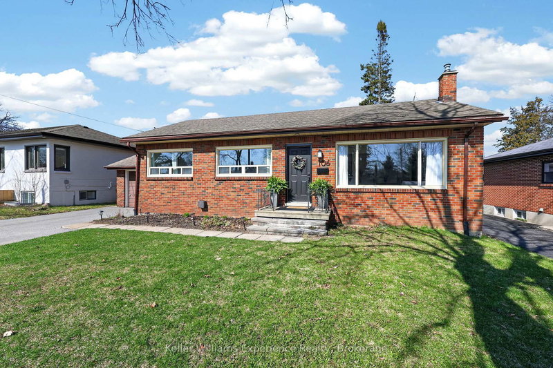 106 Nelson St, Barrie, L4M 4K7 | Image 2