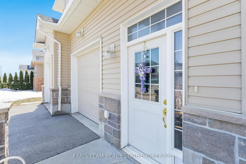 3118 Emperor Dr, Orillia, L3V 0G4 | Image 3