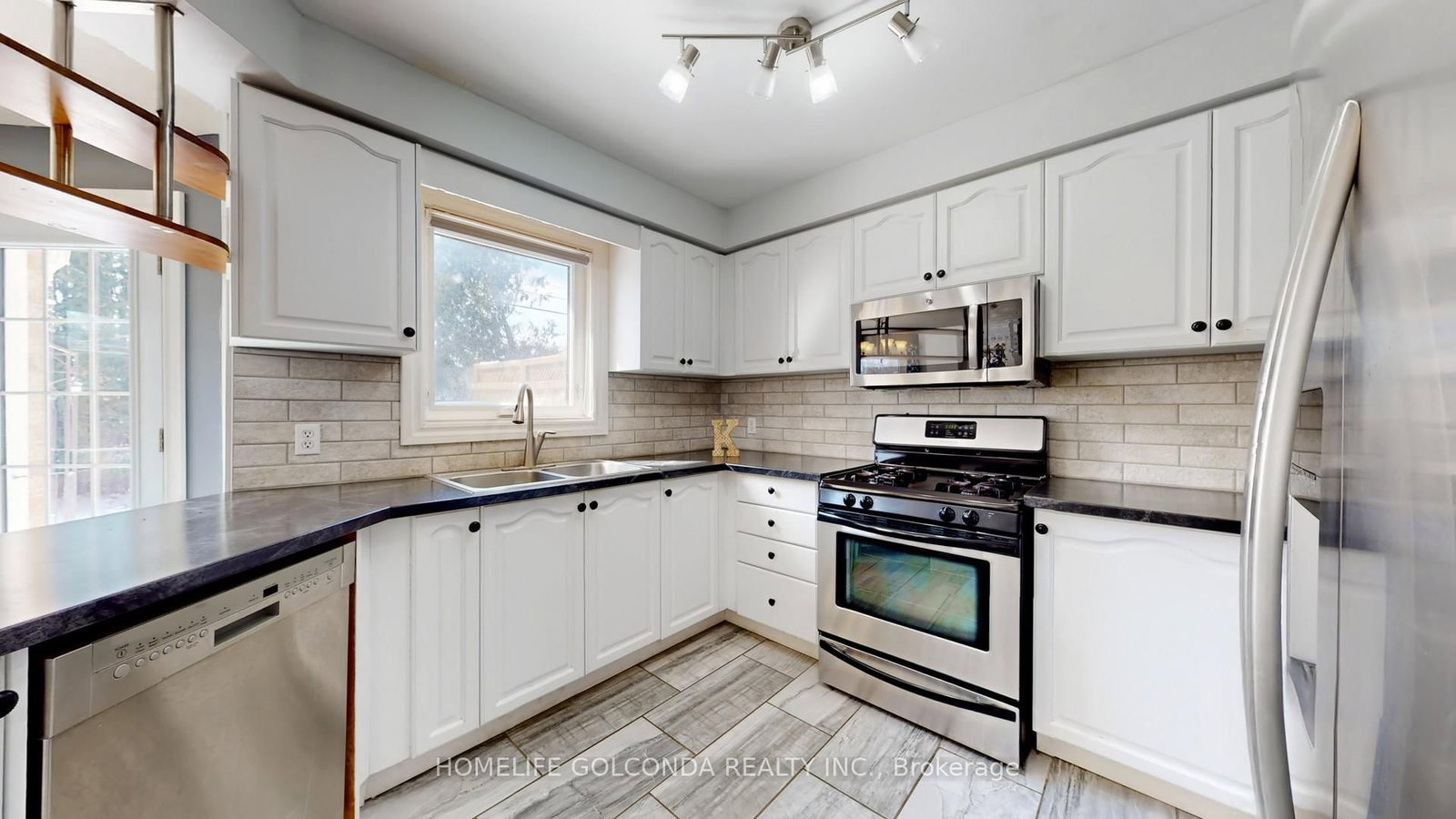 Detached House for sale at 39 Etherington Crescent, Barrie, Ontario, L4N 7T2 - West Bayfield - MLS: S12977424