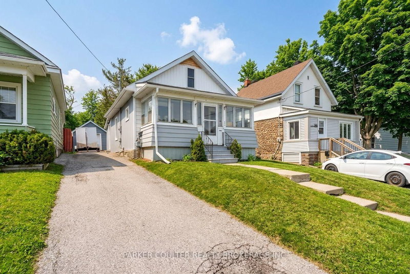 262 Nottawasaga St, Orillia, L3V 3K4 | Image 2