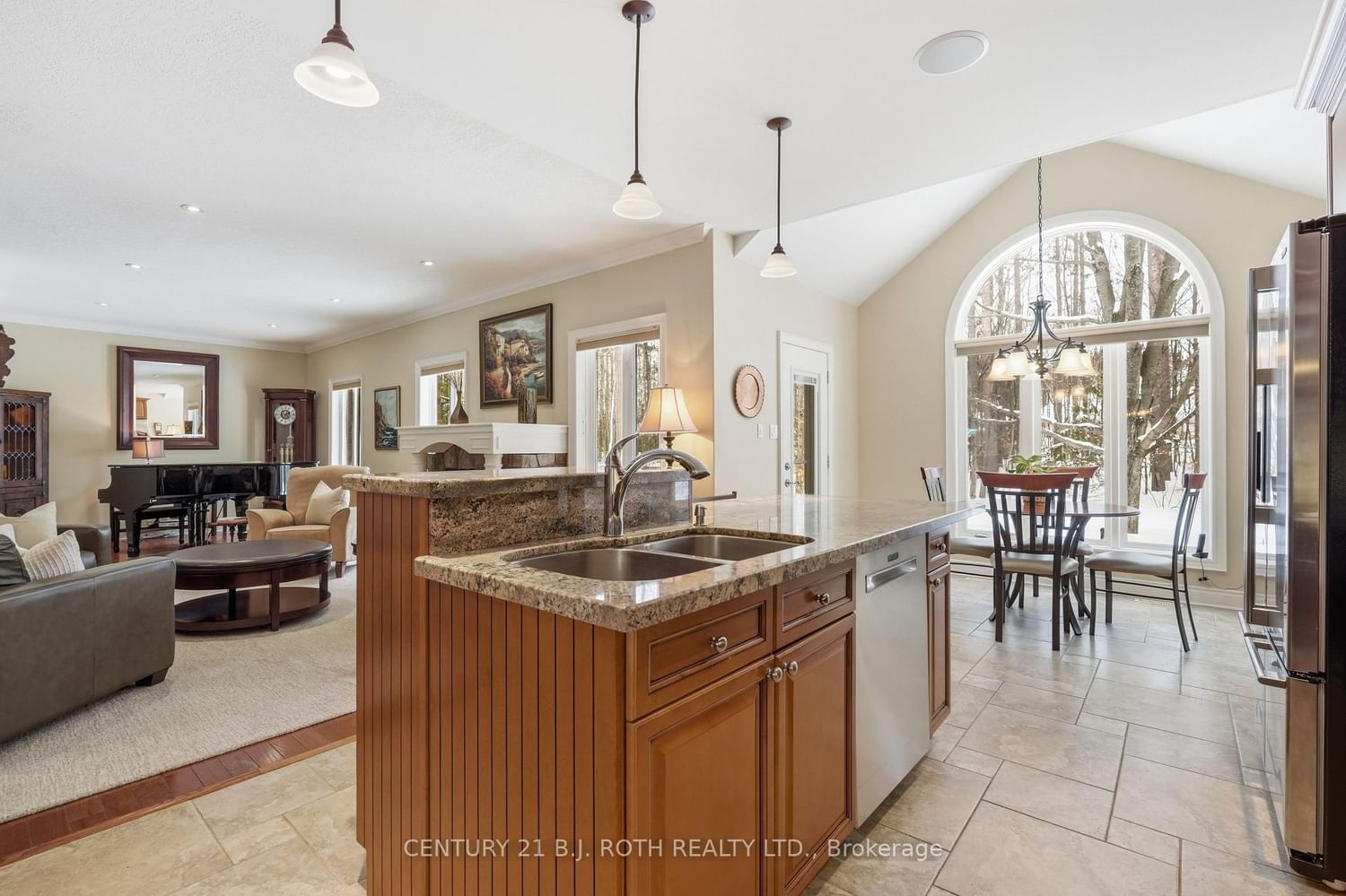 Detached House for sale at 6 Lloyd Cook Drive, Springwater, Ontario, L4M 4S4 - Snow Valley - MLS: S12979256