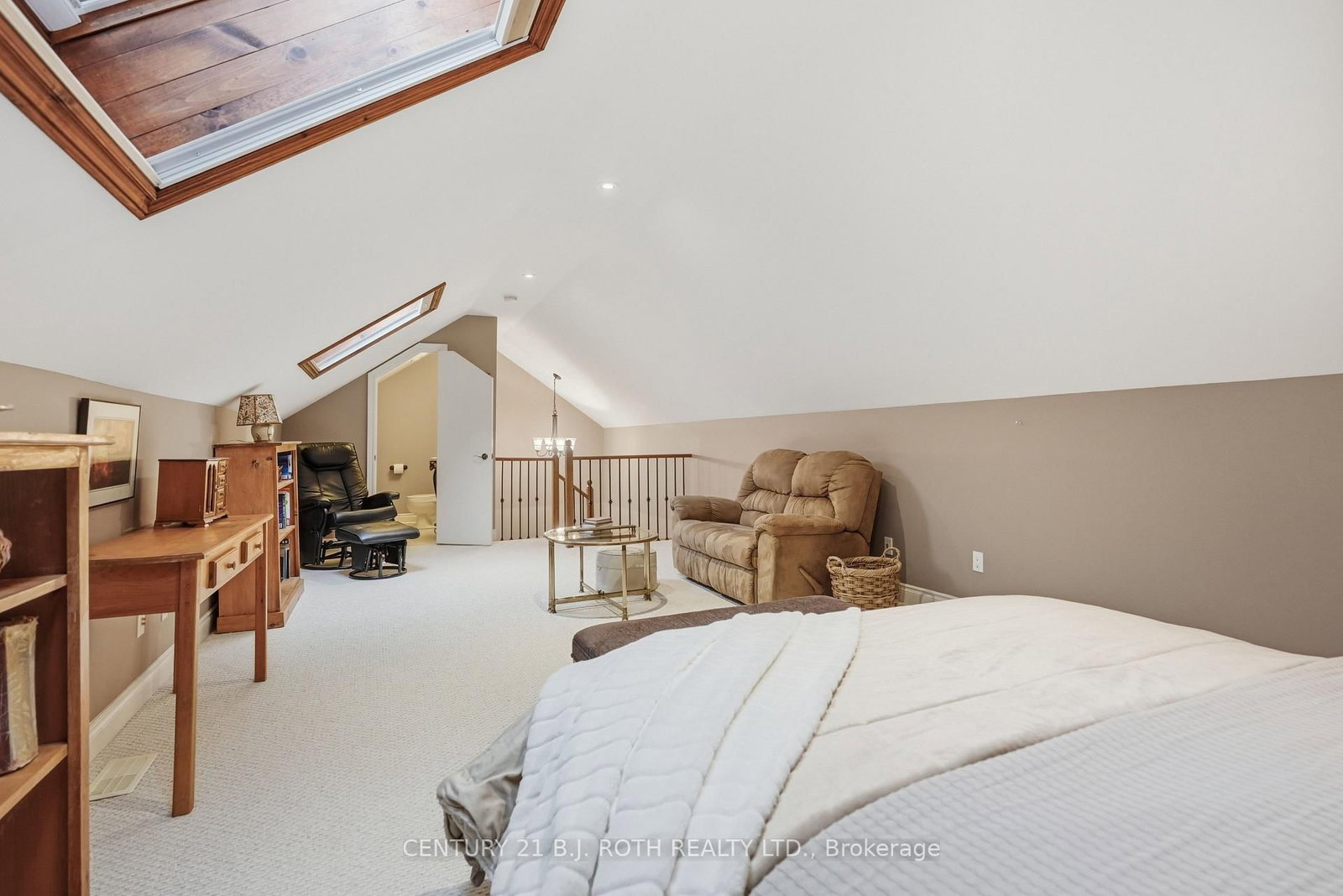 Detached House for sale at 6 Lloyd Cook Drive, Springwater, Ontario, L4M 4S4 - Snow Valley - MLS: S12979256