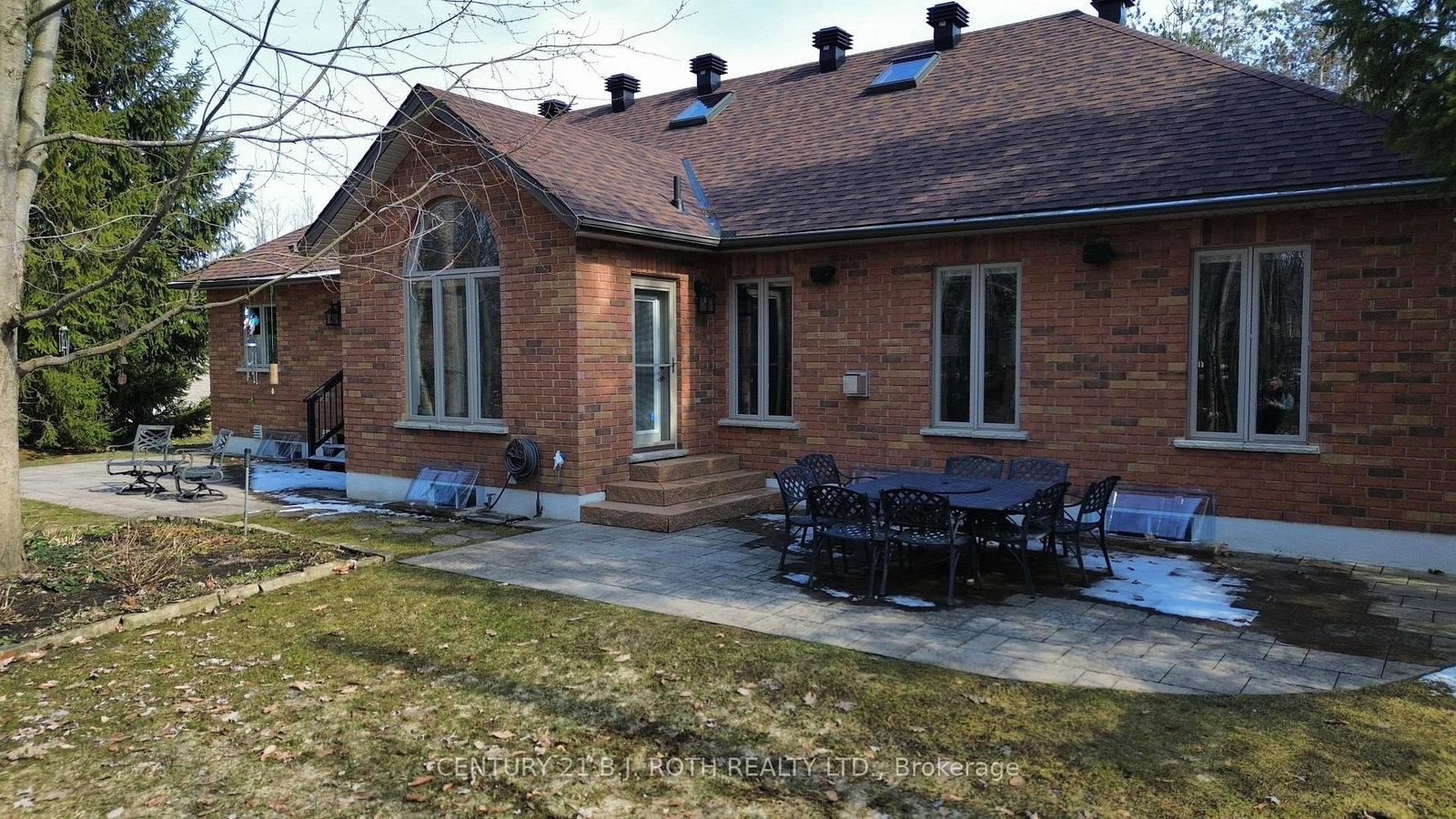 Detached House for sale at 6 Lloyd Cook Drive, Springwater, Ontario, L4M 4S4 - Snow Valley - MLS: S12979256