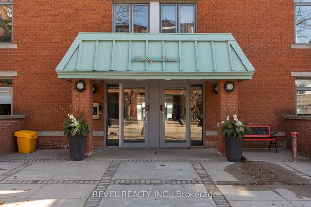 304 - 21 Kempenfelt Drive