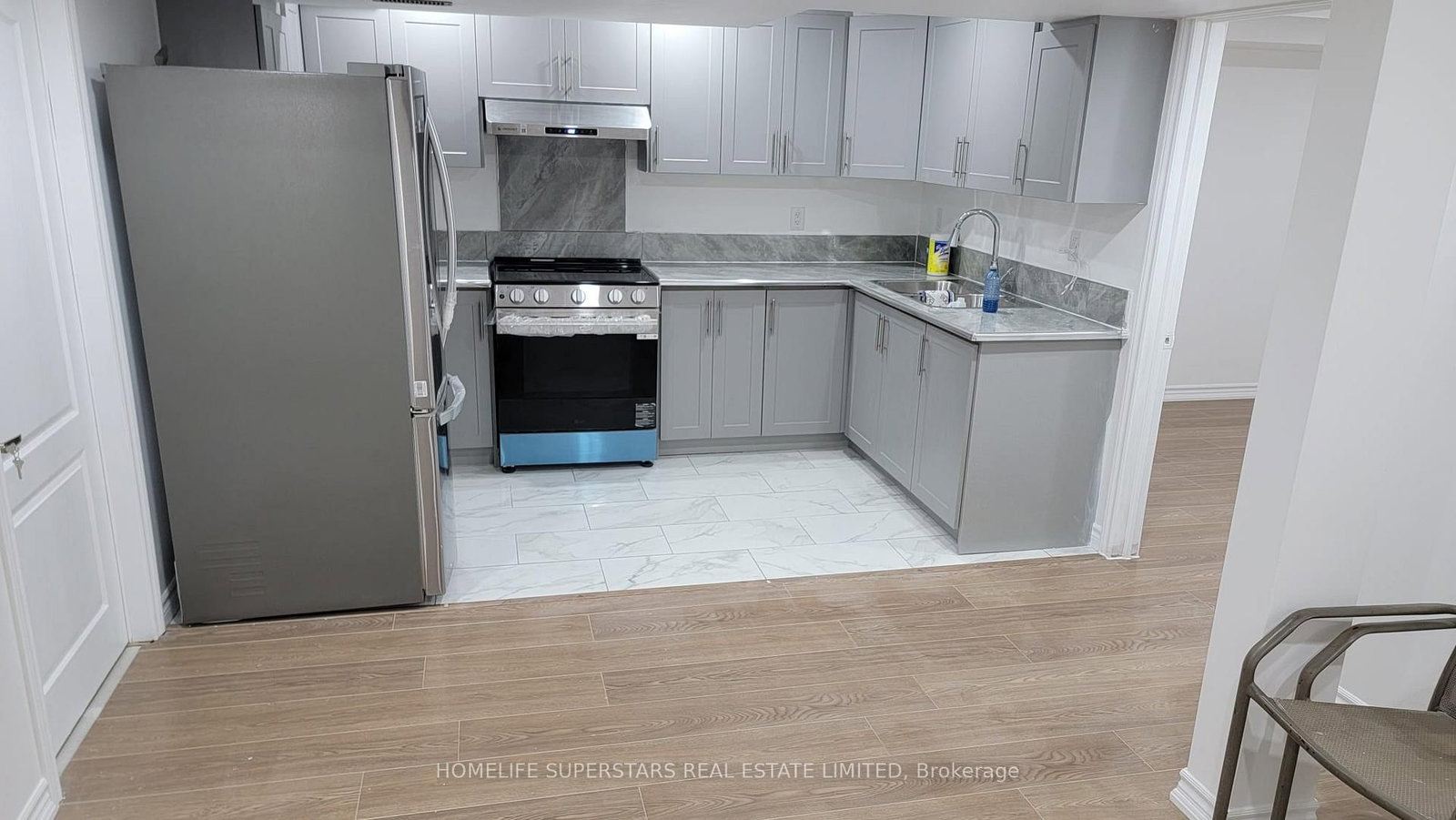 48 Phoenix Boulevard - Photo 3