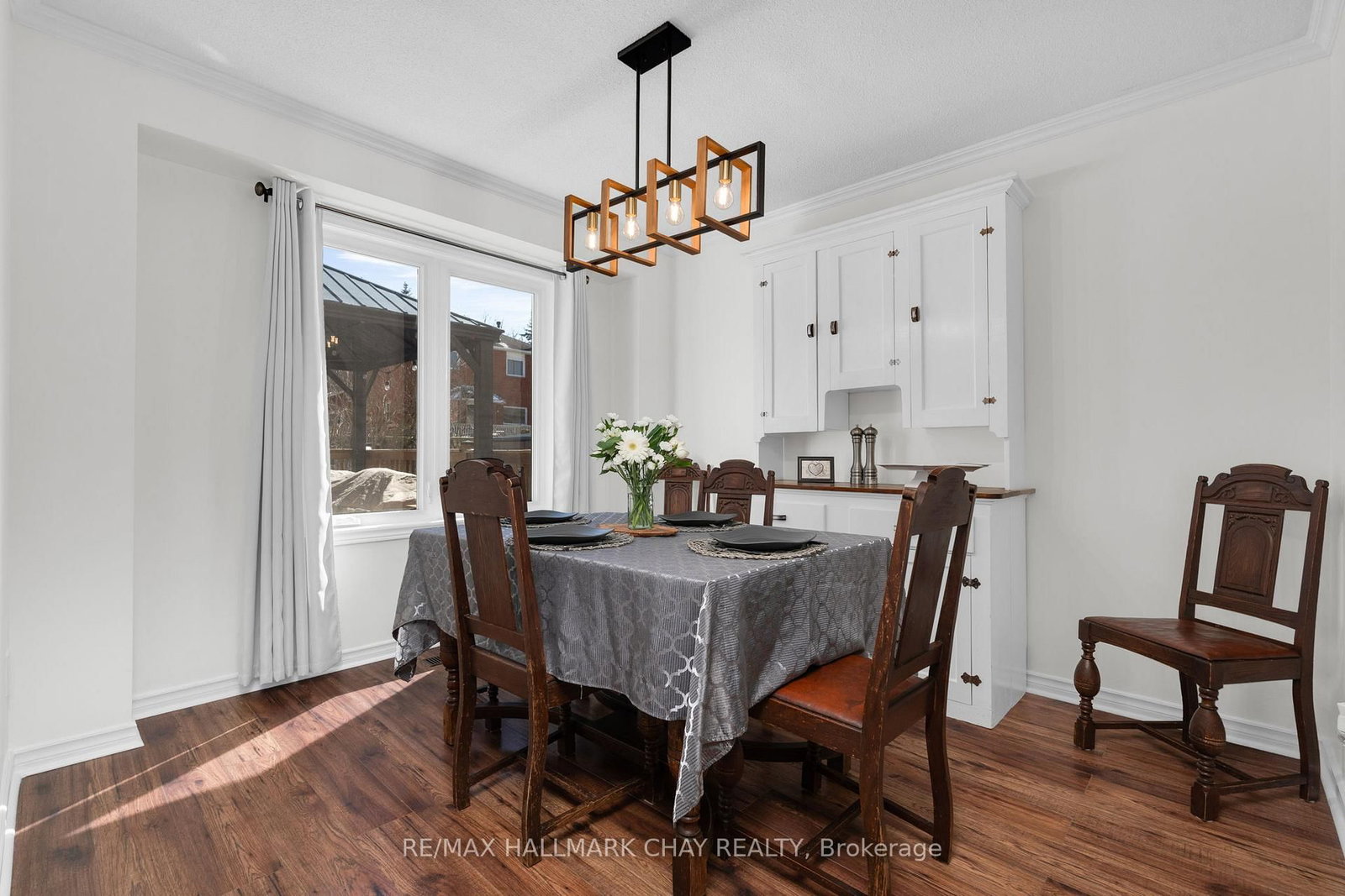 Detached House for sale at 17 Cuthbert Street, Barrie, Ontario, L4N 6X7 - Ardagh - MLS: S12980218