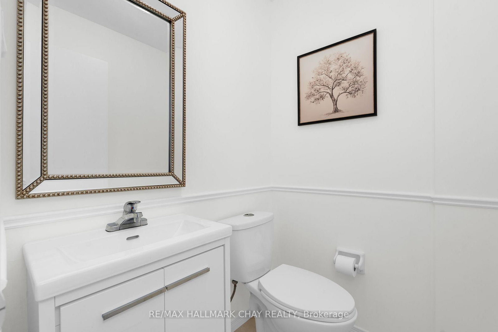 Detached House for sale at 17 Cuthbert Street, Barrie, Ontario, L4N 6X7 - Ardagh - MLS: S12980218