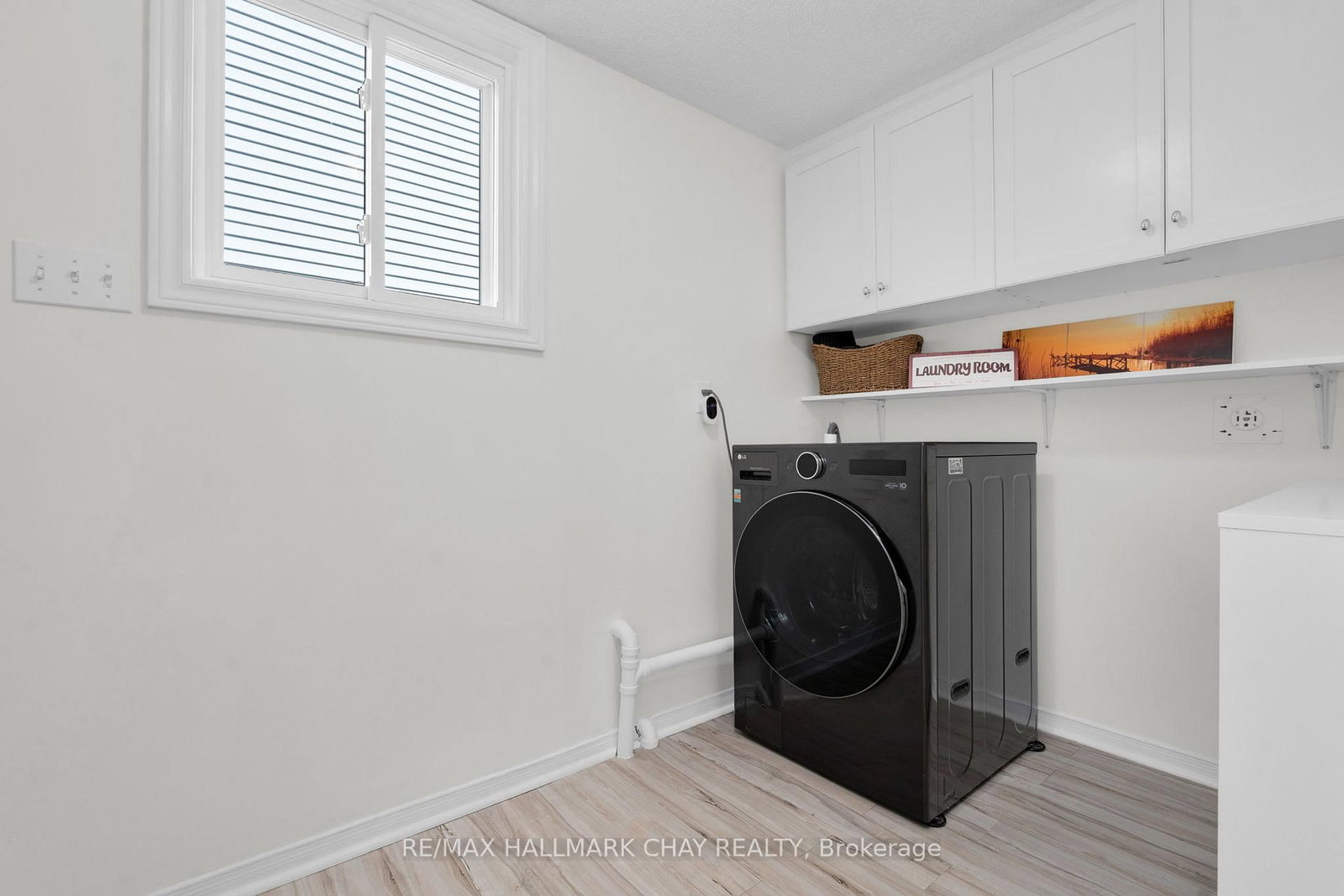 Detached House for sale at 17 Cuthbert Street, Barrie, Ontario, L4N 6X7 - Ardagh - MLS: S12980218