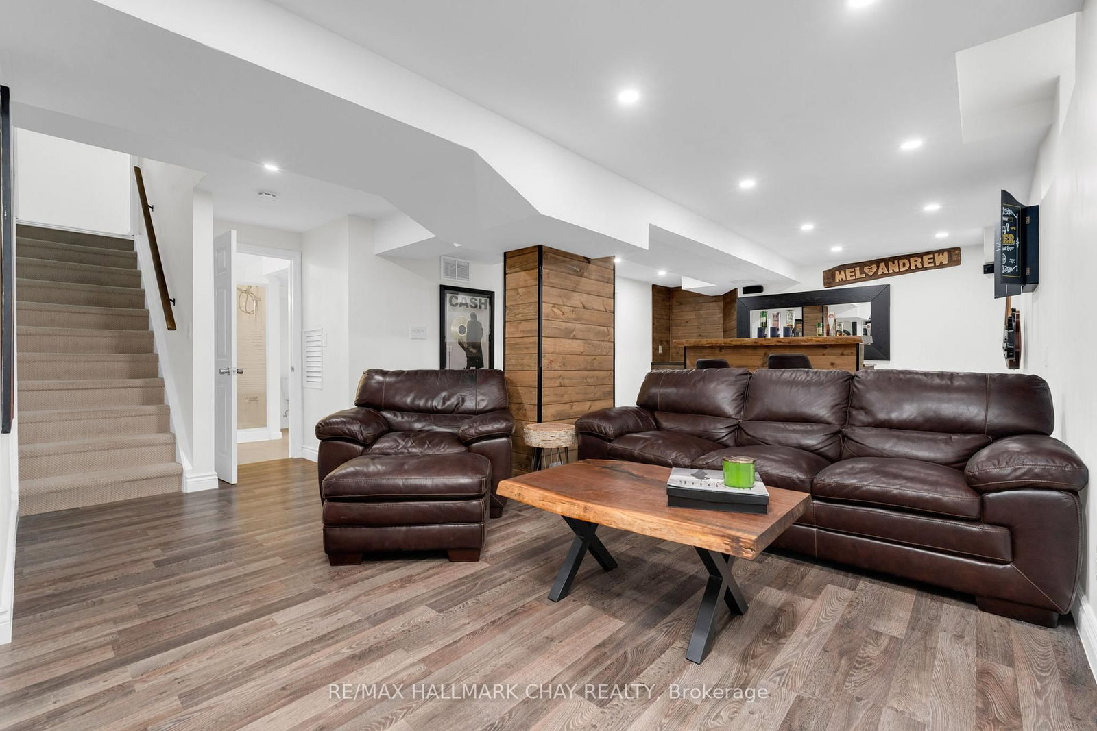 Detached House for sale at 17 Cuthbert Street, Barrie, Ontario, L4N 6X7 - Ardagh - MLS: S12980218