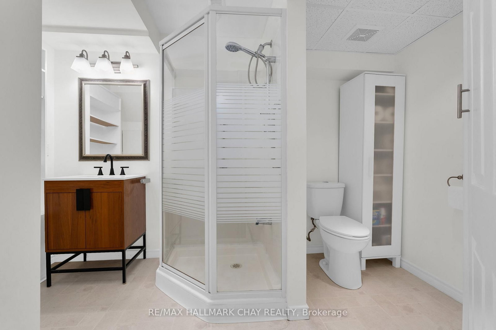 Detached House for sale at 17 Cuthbert Street, Barrie, Ontario, L4N 6X7 - Ardagh - MLS: S12980218