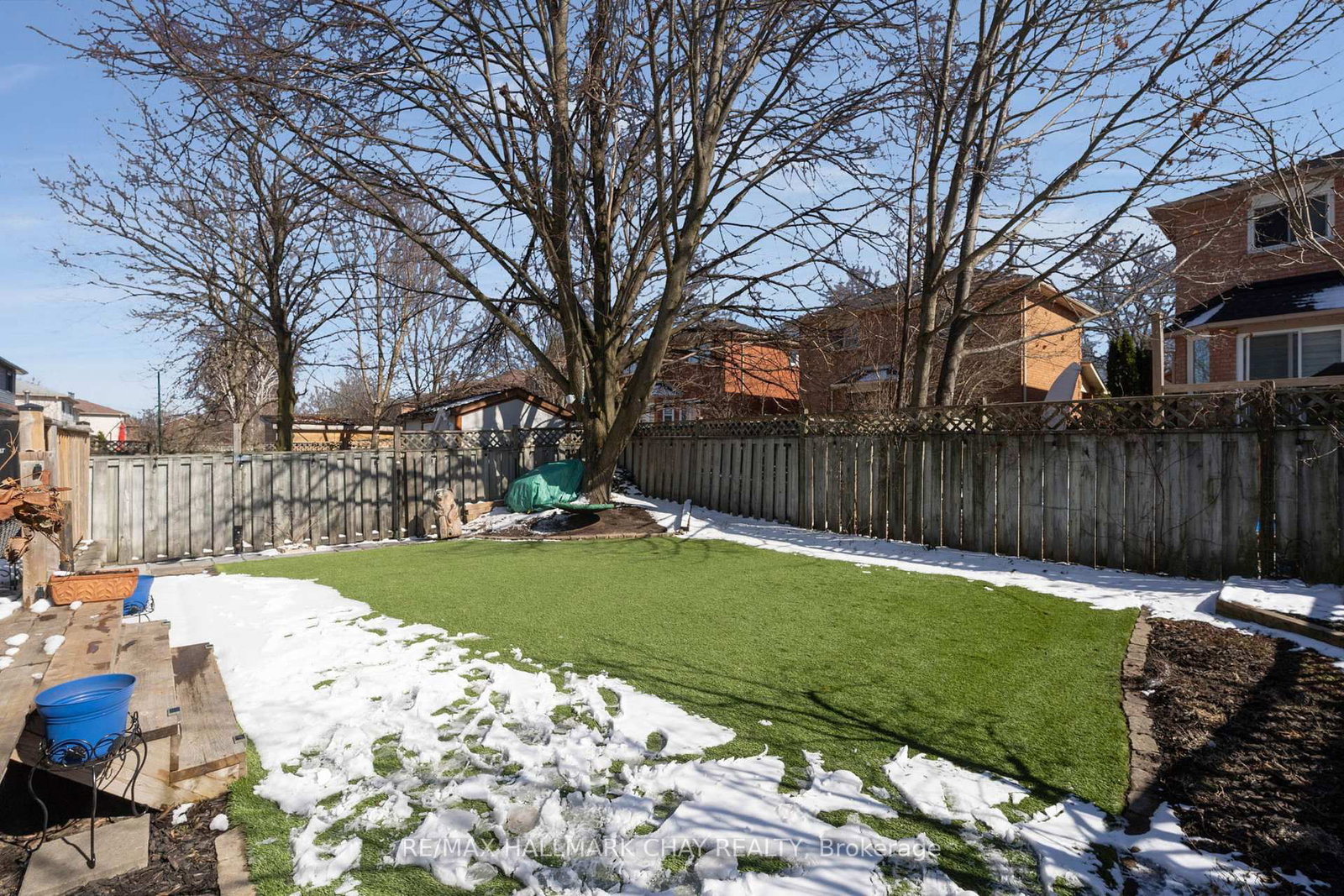 Detached House for sale at 17 Cuthbert Street, Barrie, Ontario, L4N 6X7 - Ardagh - MLS: S12980218