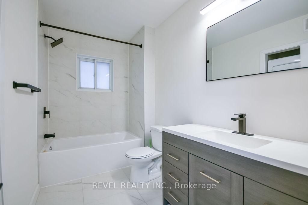 44 Parkside Drive • Barrie, ON photo 14