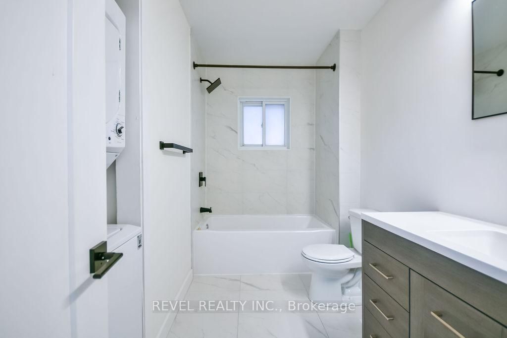 44 Parkside Drive • Barrie, ON photo 15
