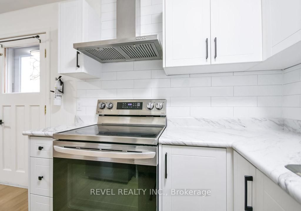 44 Parkside Drive • Barrie, ON photo 18