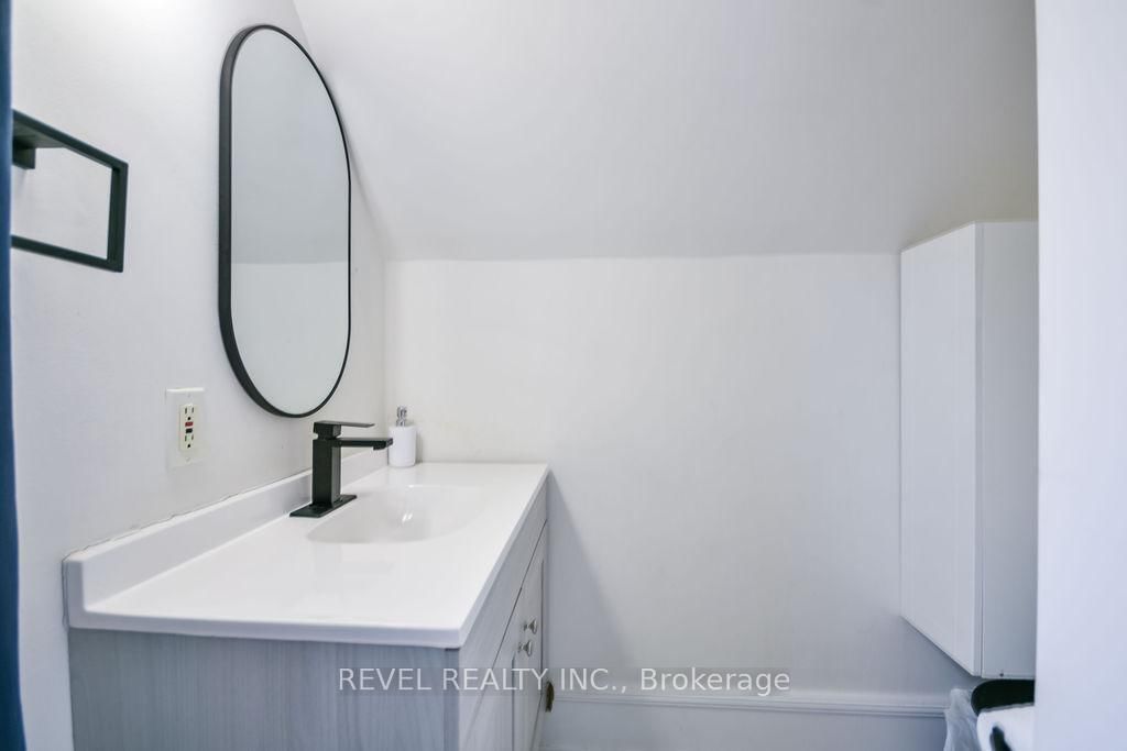 44 Parkside Drive • Barrie, ON photo 32