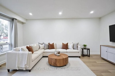 44 Parkside Drive • Barrie, ON photo 6