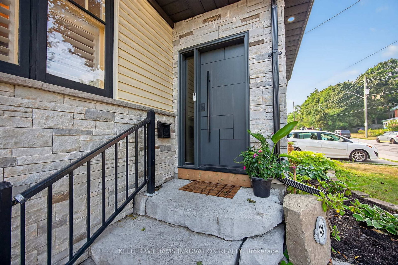 108 Owen Street - Photo 2
