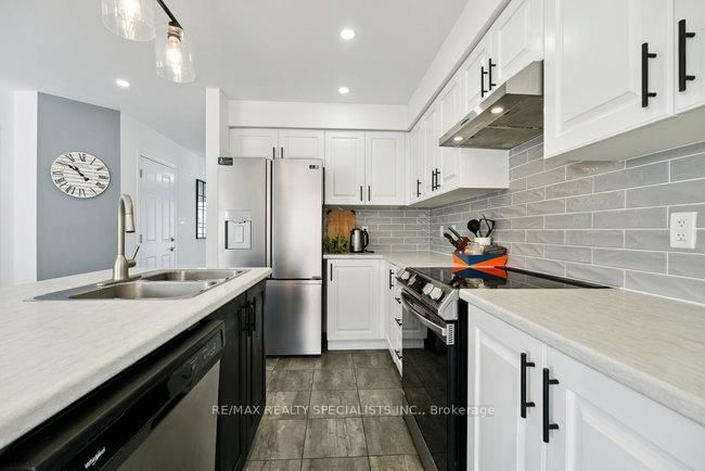 Detached House for sale at 50 Olympic Gate, Barrie, Ontario, L9J 0H9 - Rural Barrie Southwest - MLS: S12981780