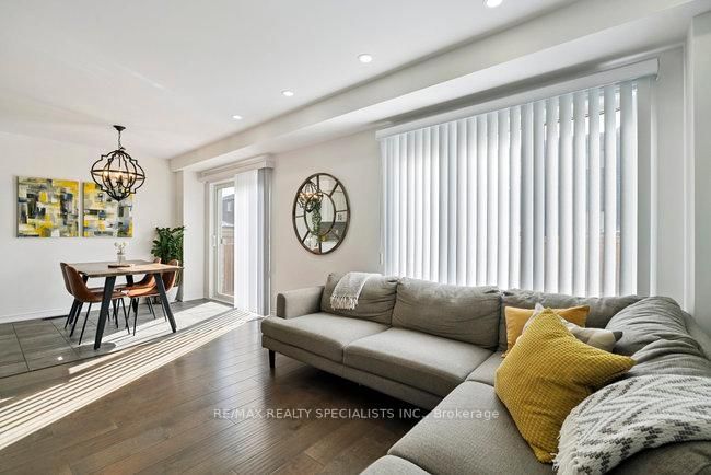 Detached House for sale at 50 Olympic Gate, Barrie, Ontario, L9J 0H9 - Rural Barrie Southwest - MLS: S12981780