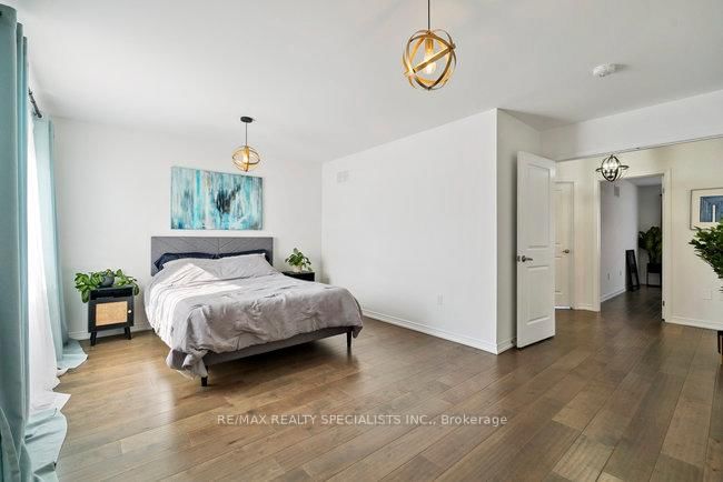 Detached House for sale at 50 Olympic Gate, Barrie, Ontario, L9J 0H9 - Rural Barrie Southwest - MLS: S12981780