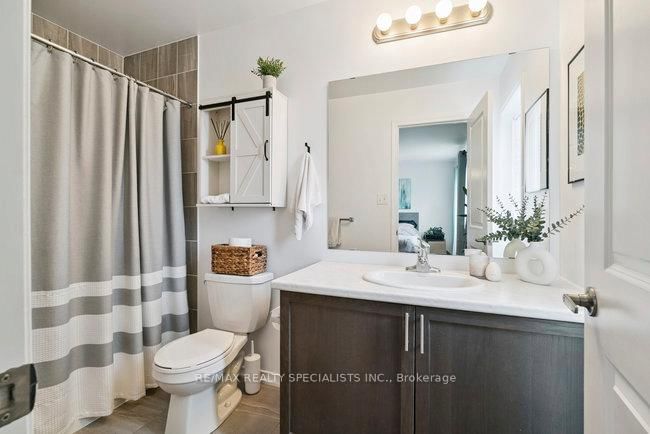 Detached House for sale at 50 Olympic Gate, Barrie, Ontario, L9J 0H9 - Rural Barrie Southwest - MLS: S12981780