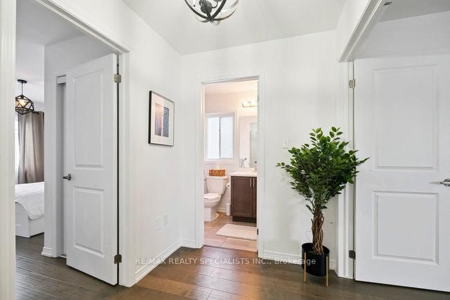 Detached House for sale at 50 Olympic Gate, Barrie, Ontario, L9J 0H9 - Rural Barrie Southwest - MLS: S12981780