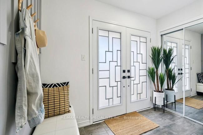 Detached House for sale at 50 Olympic Gate, Barrie, Ontario, L9J 0H9 - Rural Barrie Southwest - MLS: S12981780