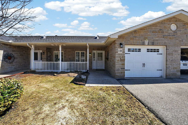 19 Greenway Dr, Wasaga Beach, L9Z 2W9 | Image 2