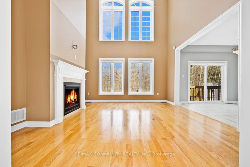 48 Riverwalk Pl, Midland, L4R 0B5 | Image 3