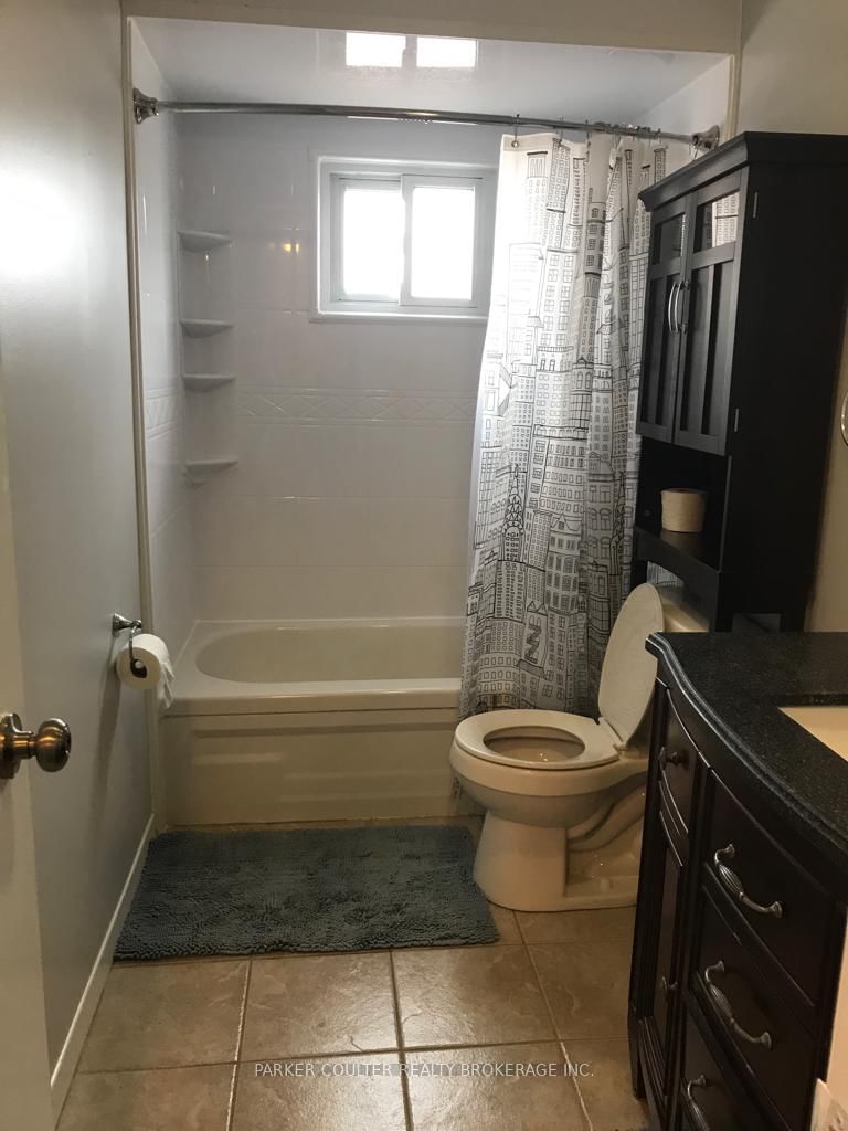 Detached House for sale at 30 Janice Drive, Barrie, Ontario, L4N 5N4 - Sunnidale - MLS: S12983490