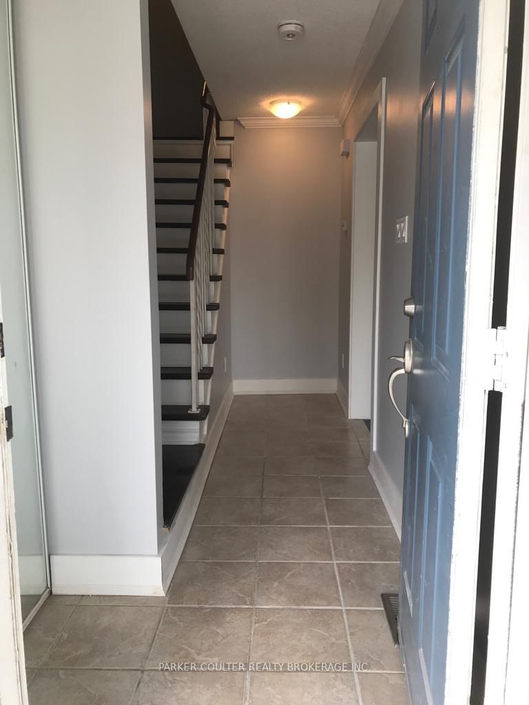 Detached House for sale at 30 Janice Drive, Barrie, Ontario, L4N 5N4 - Sunnidale - MLS: S12983490