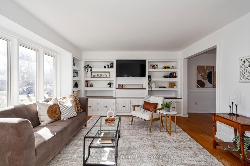 22 Dickson Rd, Collingwood, L9Y 2X3 | Image 3