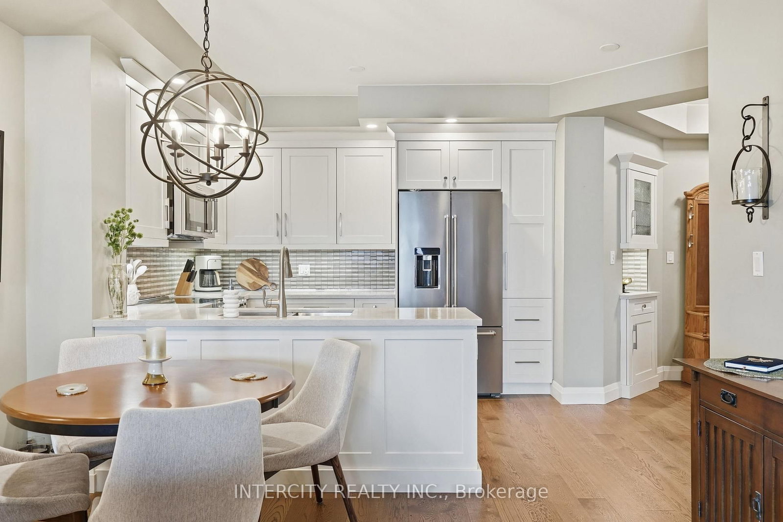 699 Aberdeen Boulevard, Unit 905 - Photo 3