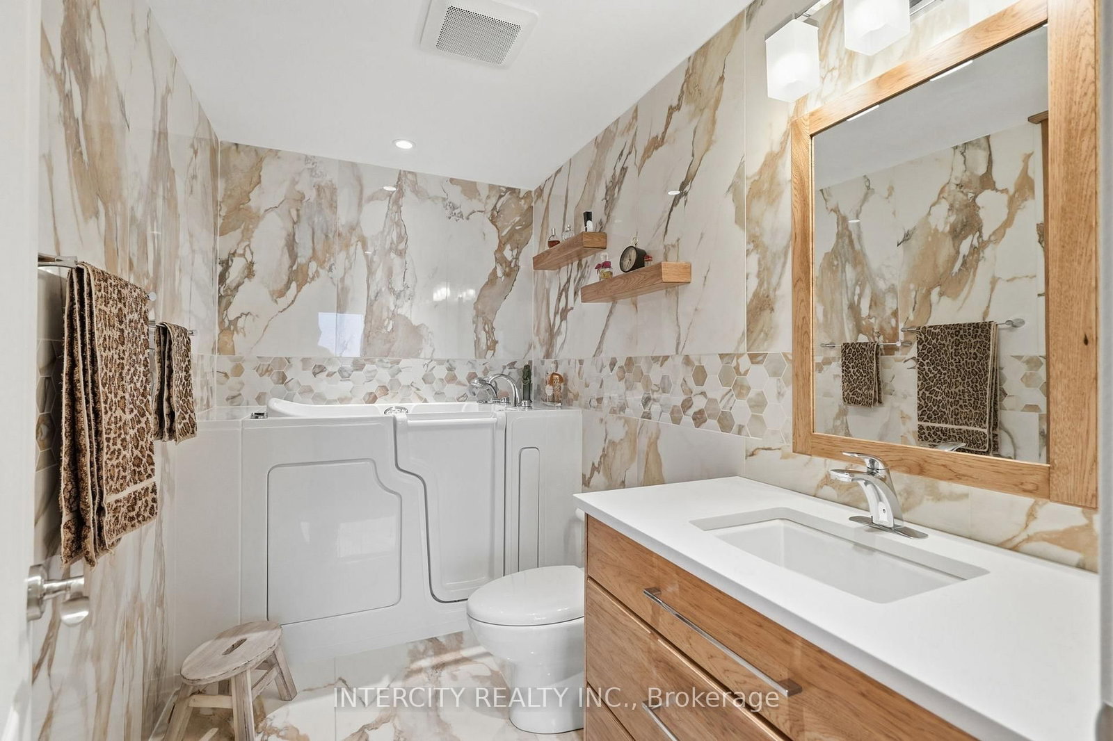 699 Aberdeen Boulevard, Unit 905 - Photo 9