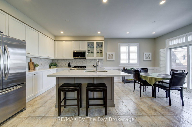 69 White Sands Way, Wasaga Beach, L9Z 0E1 | Image 2