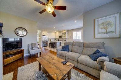 69 White Sands Way • Wasaga Beach, ON photo 8