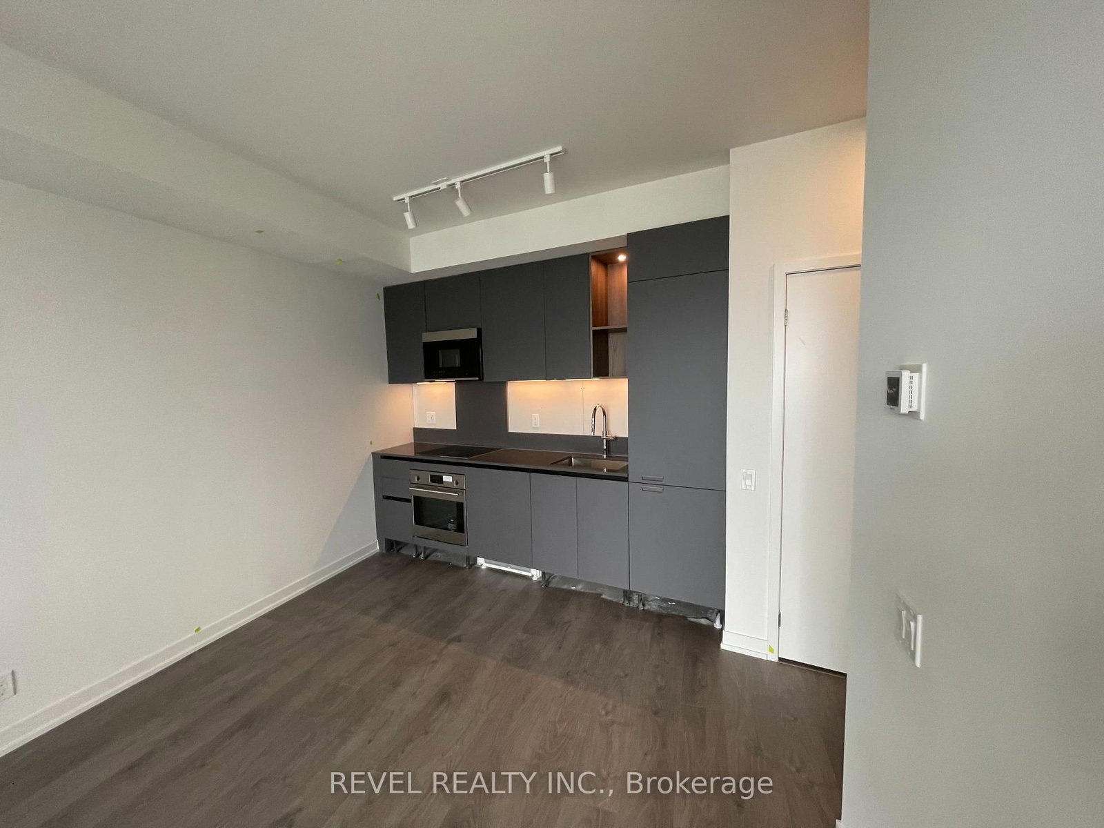 39 Mary Street, Unit 2910 - Photo 7